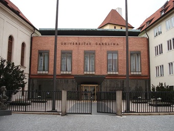 Karlova Univerzita