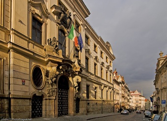 Das Palais Thun-Hohenstein