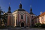 Die Kirche St. Maria Himmelfahrt und Kaiser Karl der Große
